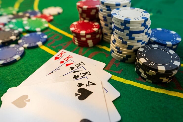 Live casino dealer streaming from professional studio